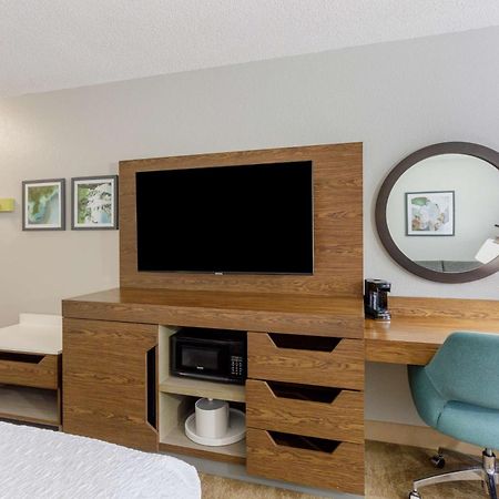 Hampton Inn Jacksonville - I-95 Central Екстер'єр фото