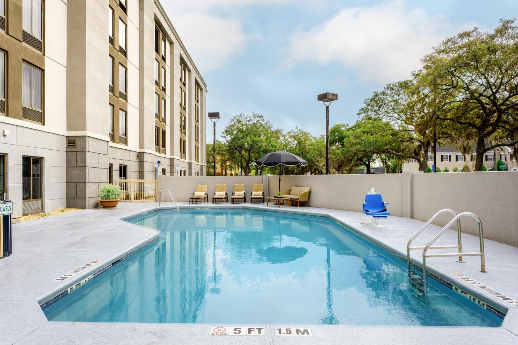 Hampton Inn Jacksonville - I-95 Central Екстер'єр фото